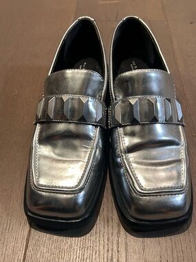 Rag & Bone Silver square toe loafer with spike detail - like new size 8